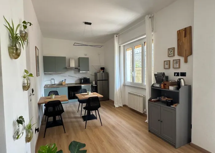 Pensjonat Casa Botanya - Genua