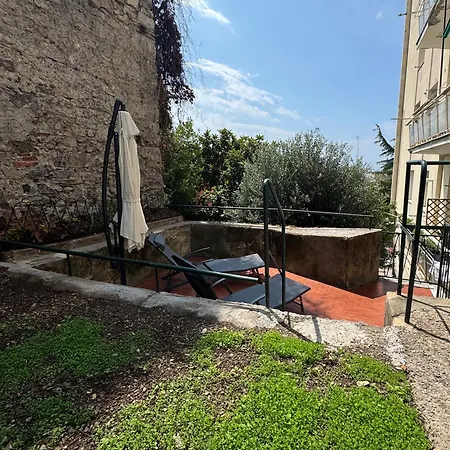 Guest house Casa Botanya - Genoa